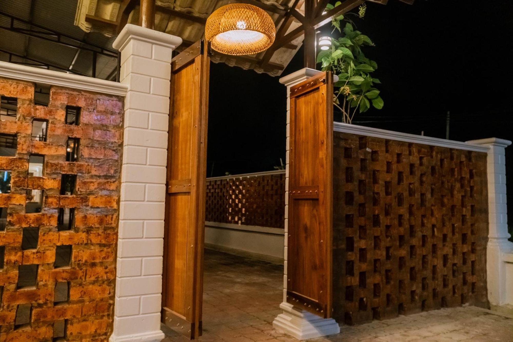 Mulyo Hotel Port Dickson Exterior photo